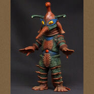 X-plus 25 cm Alien Hipporit