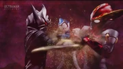 Rosso dan Blu bertarung menentang Ultra Dark-Killer