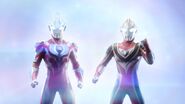 Ultraman Ginga with Ultraman Gaia (Supreme Version)