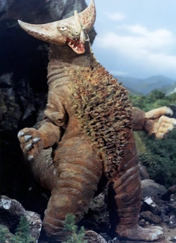 Gomora dalam Ultraman