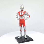 HG-Ultraman-30-Ultraman