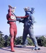 Alien Boze IV.jpg (10 KB)