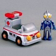 Ultraman-Town-Ambulance-with-Cosmos