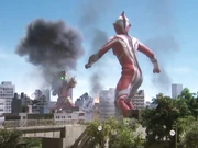 Mebius menghadapi Ace Killer