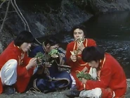 Alien Prima feasting on vegetables.