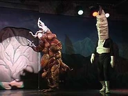 1132953440.jpg (18 KB) Alien Valkyrie in a stage show with Alien Quraso