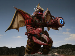 惹きずり込まれる運命のピアス<King of Monster ver.> Five King | Ultraman Wiki | Fandom