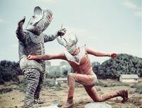 Alien Mefilas II vs. Taro