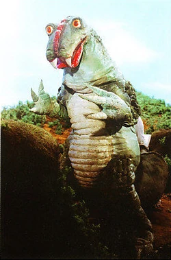 モスラの卵を盗む人 モスラの卵を盗む人 モスラの卵を盗む人 モスラの卵を