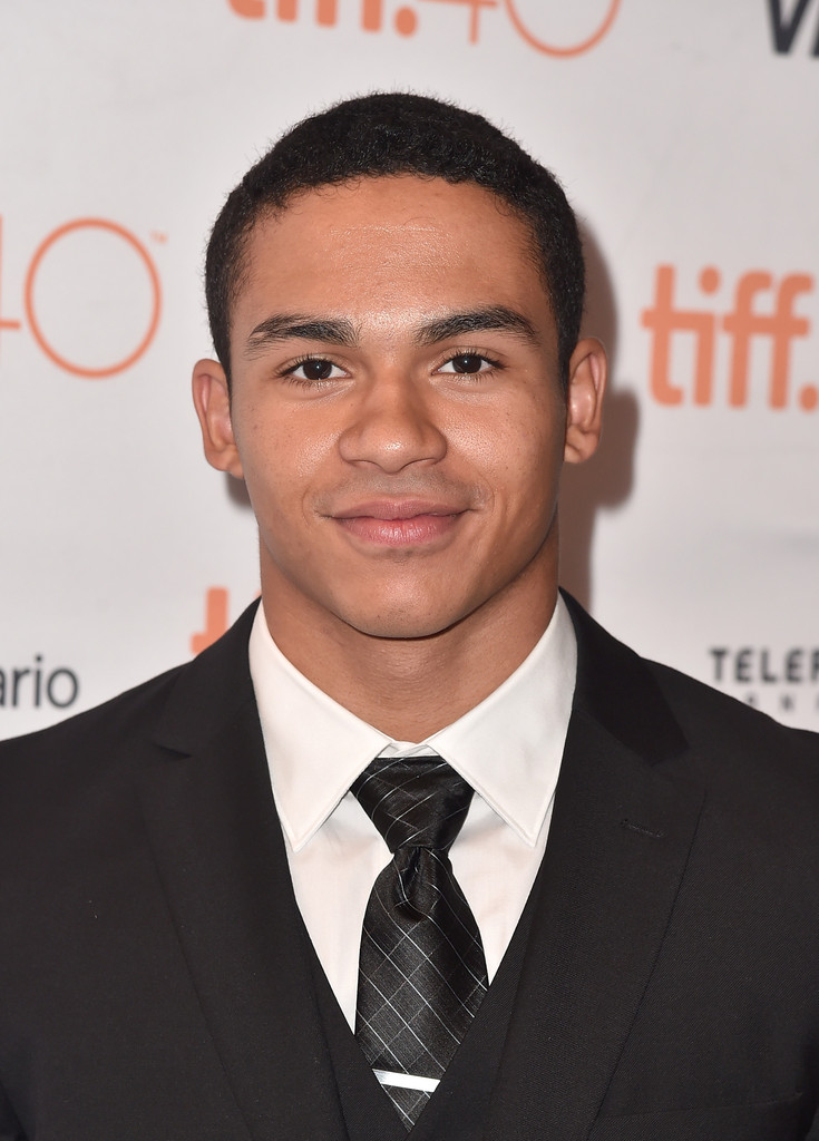 Noah Gray - Wikipedia