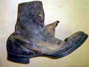 692UMUT3.jpg (10 KB) Boot