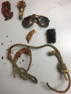 Personal belongings and noose