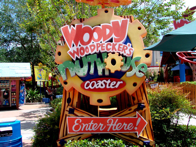 Woody Woodpecker s Nuthouse Coaster Universal Parks and Resorts