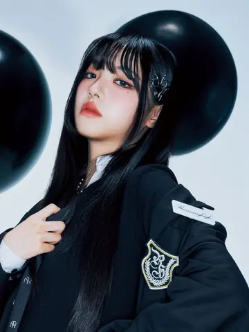 tripleS チェウォン　objekt fc E304 304A tripleS チェウォン objekt fc E304 Chaewon 김채원 【公式通販】