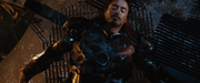 Stark quase morre depois de derrotar Stane