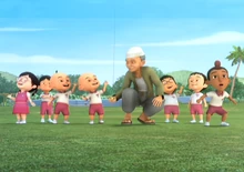 Main layang-layang dulu.