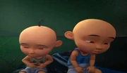 Upin dan Ipin sesal dalam tong.