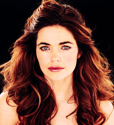 Amelia Heinle