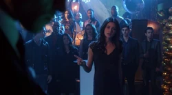 Hayley unifica as comunidades