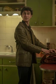 IWTV-SE2-E05-Promo-Dont-Be-Afraid-Just-Start-the-Tape-02-Young-Daniel.jpg (618 KB)