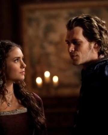 Klaus Und Katherine Vampire Diaries Wiki Fandom Katherine pierce is one of several characters portrayed by actress nina dobrev on the vampire diaries and boy, is she an awesome villain. klaus und katherine vampire diaries