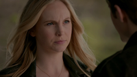 722-032~Stefan-Caroline