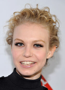 Penelope Mitchell - Wikipedia