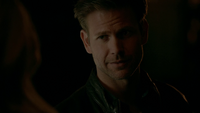 720-090~Caroline-Alaric