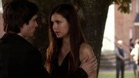 402VampireDiaries0812