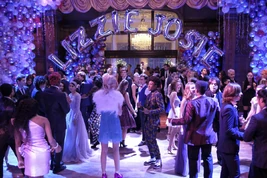 1x06 Mombie Dearest~Lizzie-MG