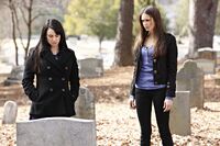 2x17 Know Thy Enemy-Isobel-Elena-04