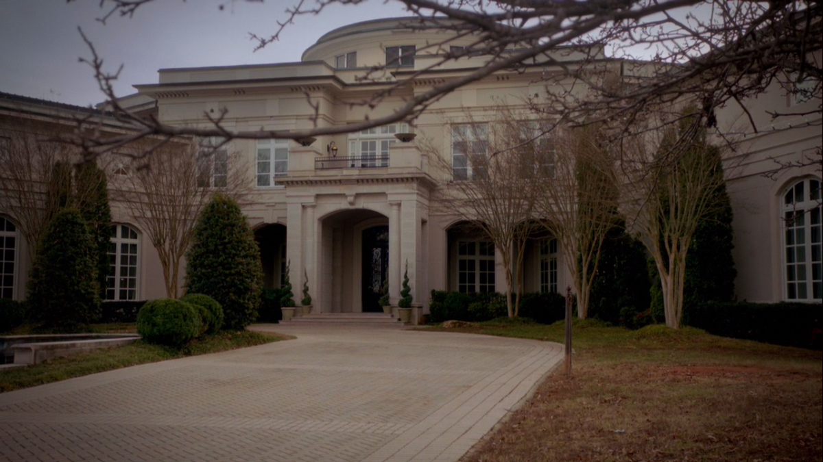 Klaus' Family Mansion, The Vampire Diaries Wiki