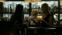 Lexi und Elena im Mystic Grill.