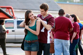 1x03 Friday Night Bites-Elena-Stefan-06