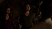 6X17-75-ElenaDamon.jpg (39 KB)