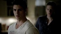 302VampireDiaries1409