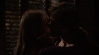 6X17-119-ElenaDamon.jpg (39 KB)