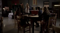 TVD410-110~Elena-Tyler-Rebekah~Stefan~Caroline.png (2 MB)