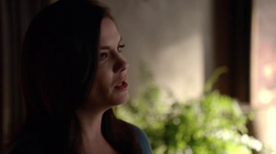 TVD 6x21 - Kai interrupts Alaric's wedding and kills Jo, Elena's knocked  unconscious