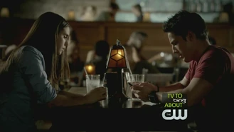 3x02-The-Hybrid-tyler-lockwood-25706041-1280-720-1-.jpg (70 KB) Elena und Tyler im Grill