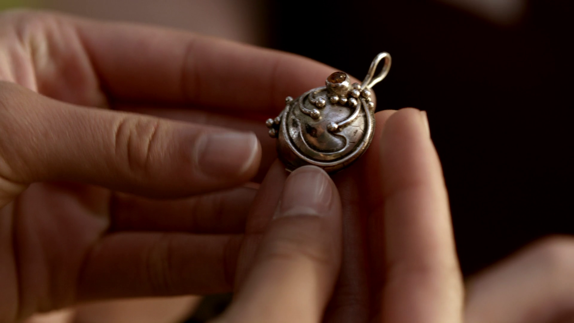 Vampire Diaries Elena Gilbert Vervain Talisman Pendant Locket Necklace Esther