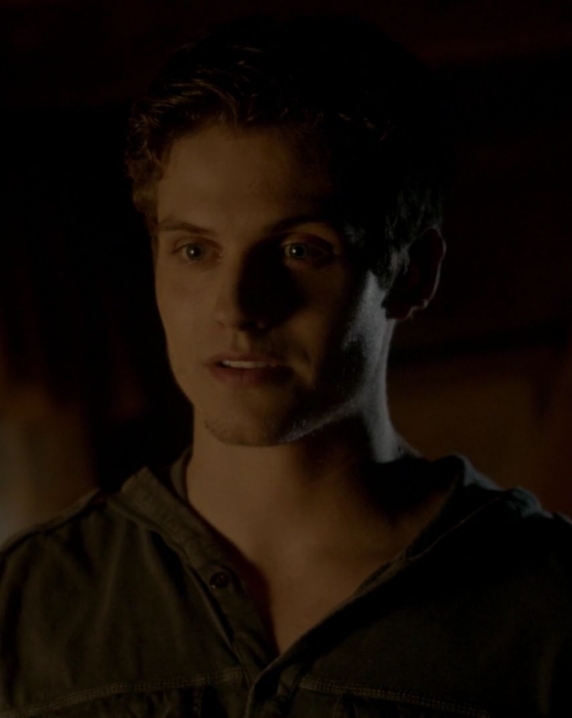 Kaleb, Wiki Vampire Diaries