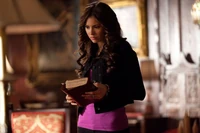 2x04 Memory Lane-Katherine-02.jpg (58 KB)