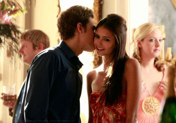 TVD104 Stefan-Elena(3)