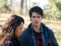 2x17 Know Thy Enemy-Bonnie-Jeremy-02.jpg (347 KB)