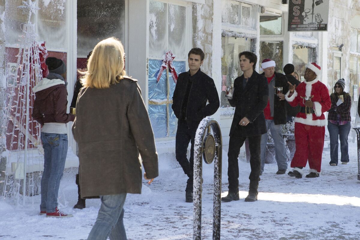 TVD 7x09 Cold As Ice - Caroline and Alaric