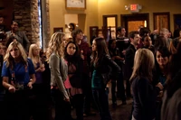 2x16 The House Guest-Caroline-Bonnie-Elena-02.png (953 KB)