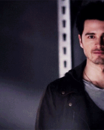 Caroline Und Enzo Vampire Diaries Wiki Fandom Caroline Und Enzo Vampire Diaries Wiki Fandom