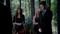 TVD504-161-Bonnie Bennett's Funeral~Jeremy~Elena~Caroline-Matt.png (1.71 MB)