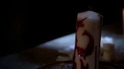 TO302-024-Crescent Candle